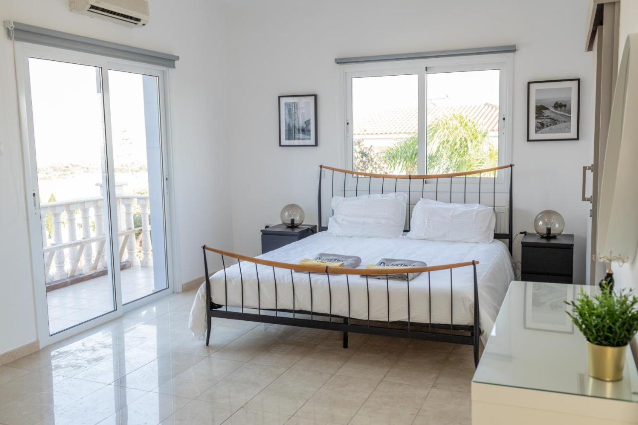 Grand Villa Lynn Seaview Айя-Напа Экстерьер фото