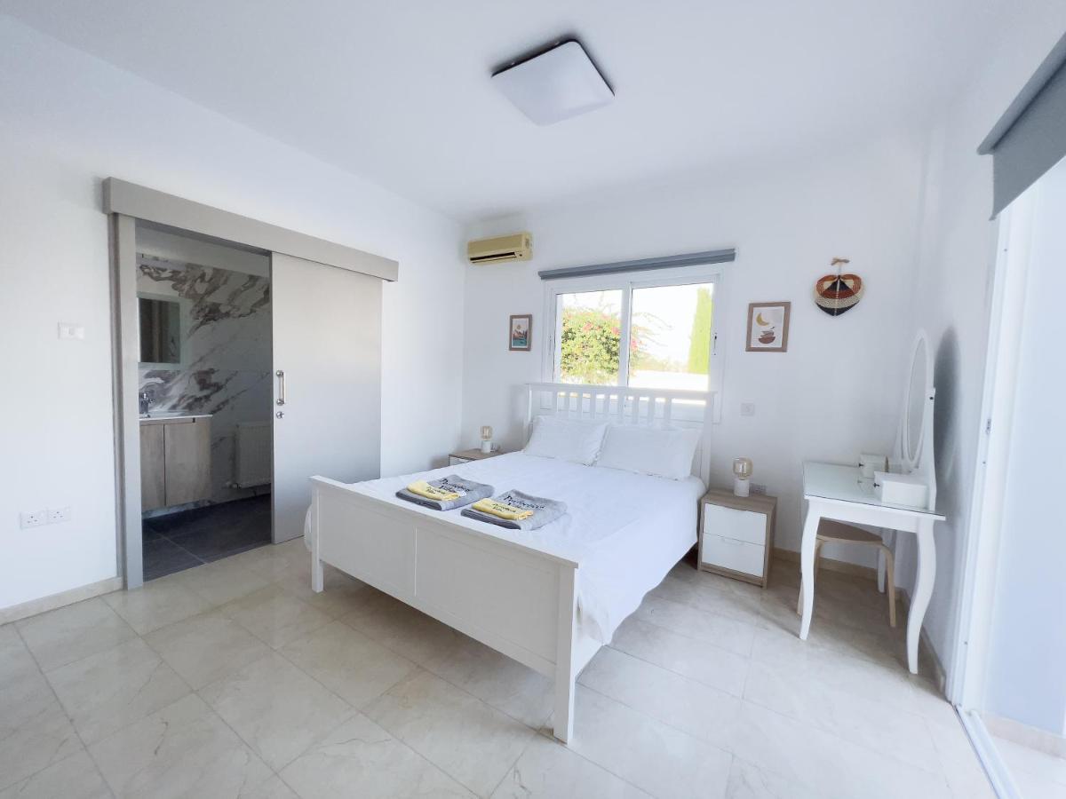 Grand Villa Lynn Seaview Айя-Напа Экстерьер фото